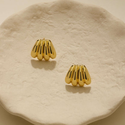 The Vintage Scallop Stud Earrings