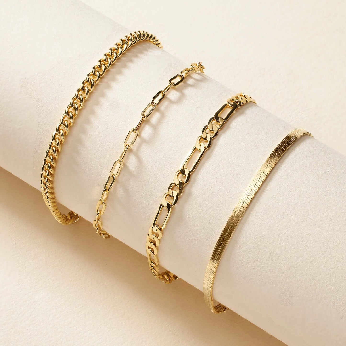 The Essential Curb Chain Bracelet